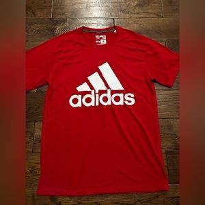 Adidas T-shirt